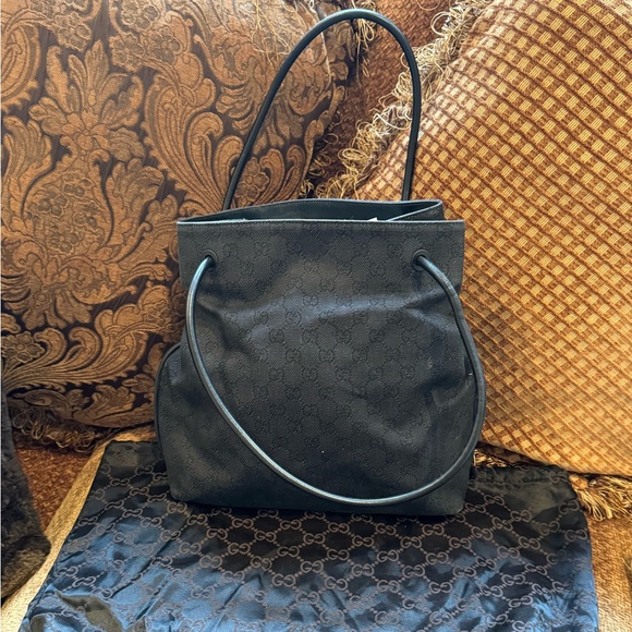 Gucci Dump Bag - Picture 1 of 6